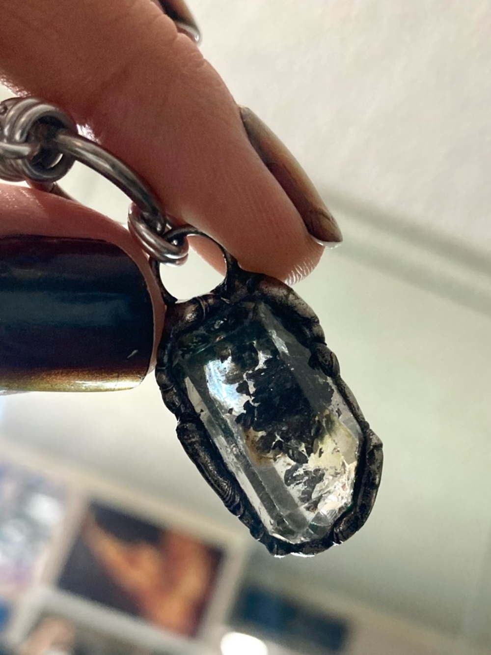 Smoky black herkimer diamond crystal on handmade maille stainless steel chain - Picture 4 of 15